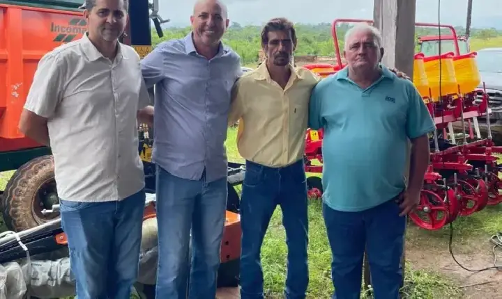 Ismael Crispin impulsiona a agricultura familiar de Corumbiara com a participação da entrega de novos implementos agrícolas